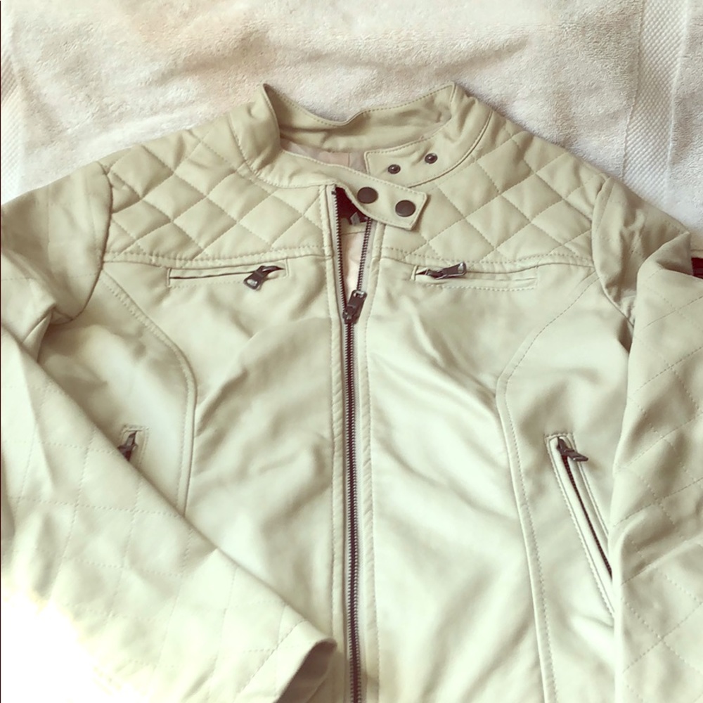Creamy faux leather motorcycle jacket - Picture 1 of 7